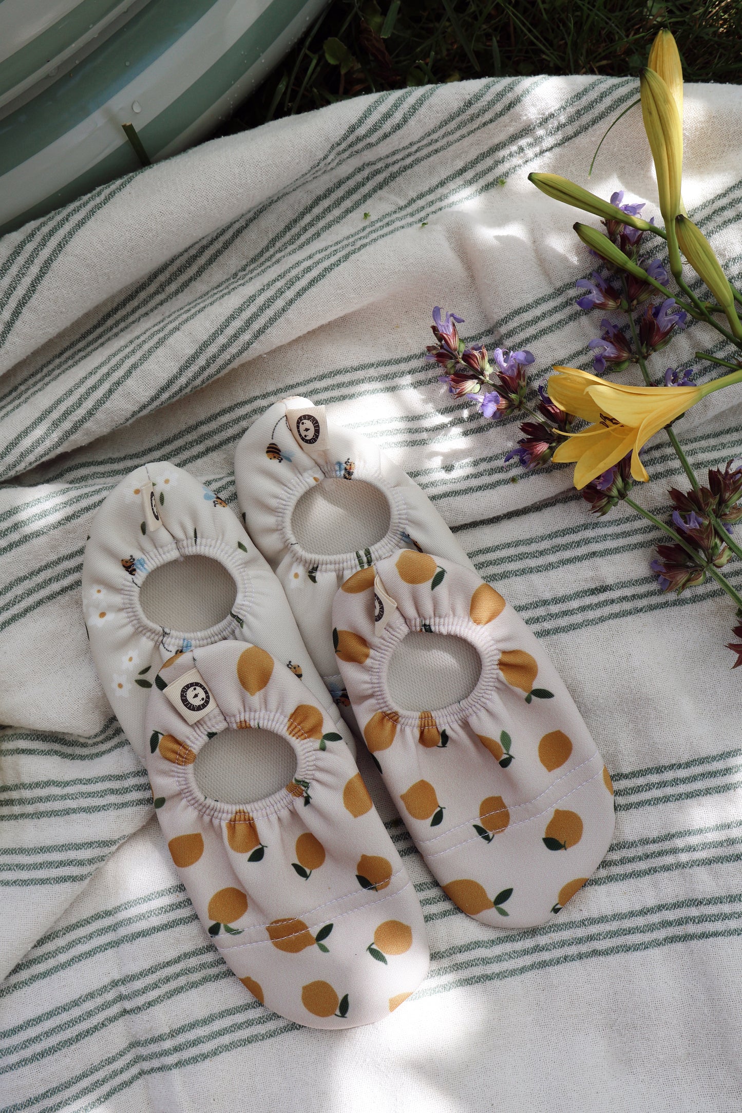 Swim shoes Bee 🐝