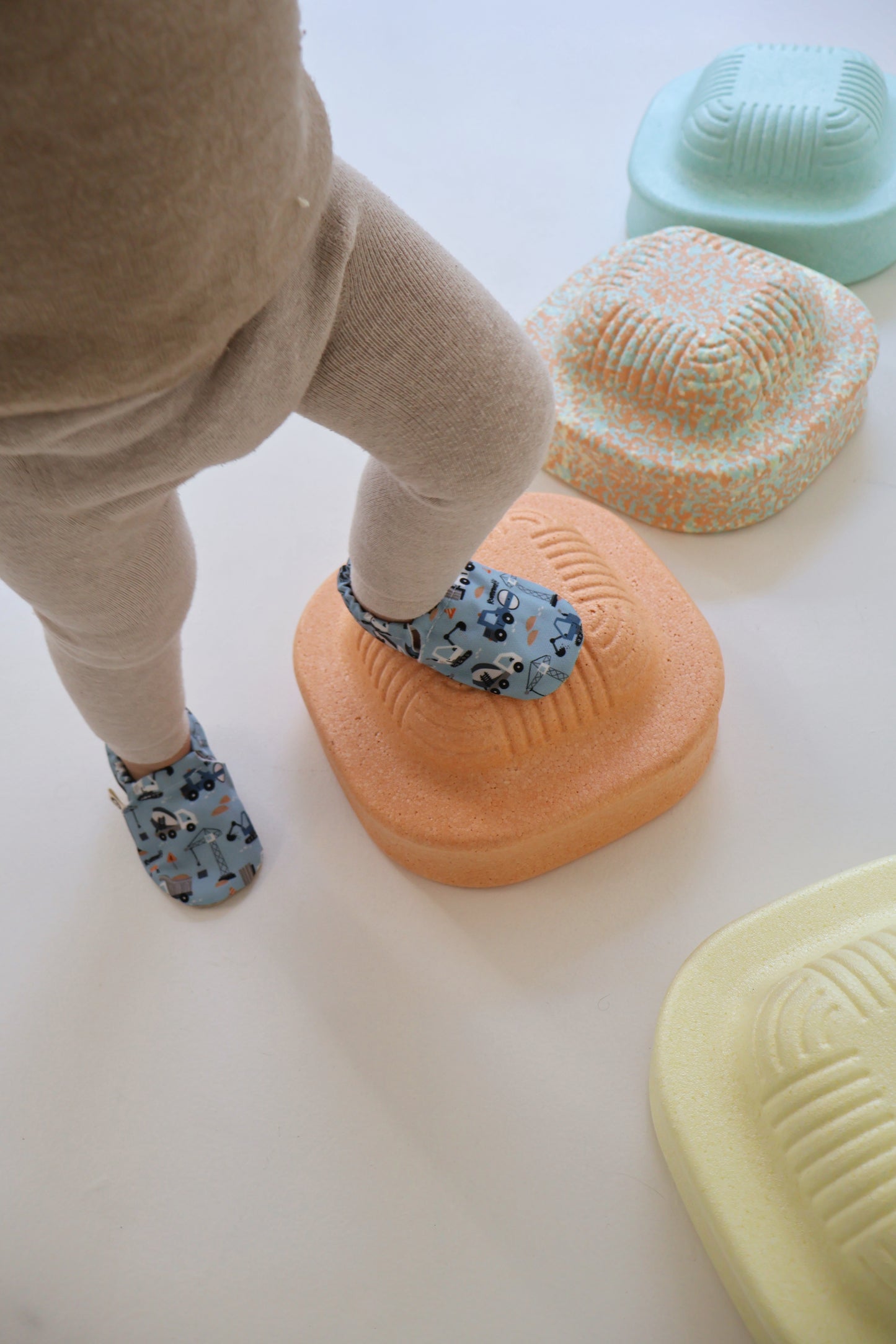 Krabbelschuhe Little Build